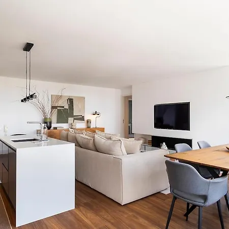Luxury 2br Penthouse With Balcony In شقة