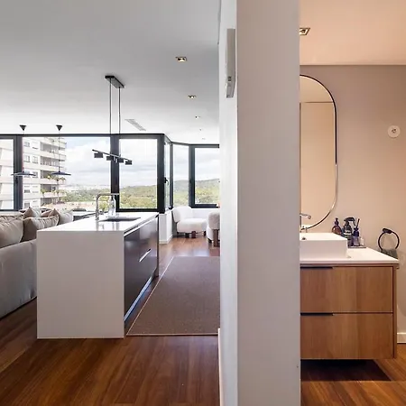 Luxury 2br Penthouse With Balcony In شقة Lisboa