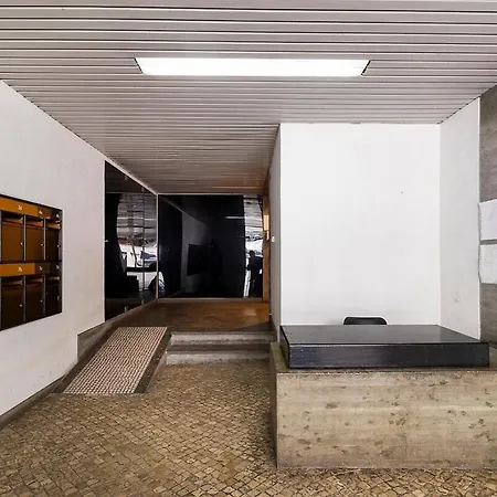 Luxury 2br Penthouse With Balcony In شقة Lisboa