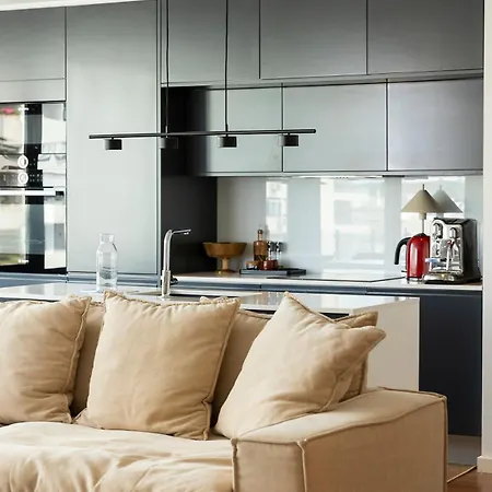 Luxury 2br Penthouse With Balcony In شقة *