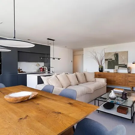 Luxury 2br Penthouse With Balcony In * Lisboa
