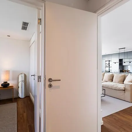 Luxury 2br Penthouse With Balcony In * Lisboa