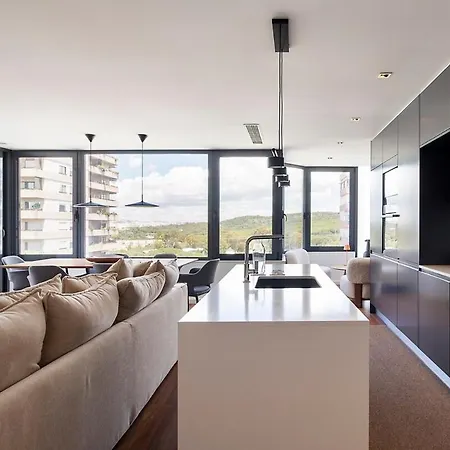 شقة Luxury 2br Penthouse With Balcony In *