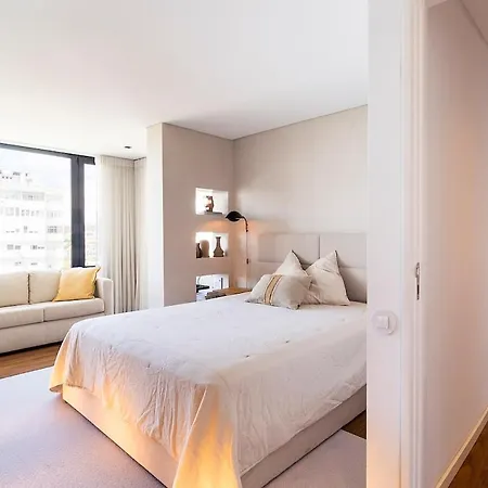 Luxury 2br Penthouse With Balcony In Lisboa