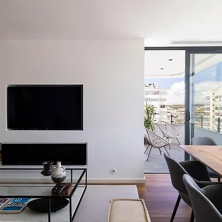 Luxury 2br Penthouse With Balcony In شقة