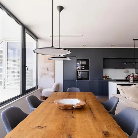 Luxury 2br Penthouse With Balcony In Lisboa