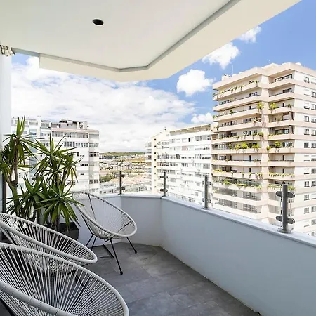 Luxury 2br Penthouse With Balcony In Lisboa